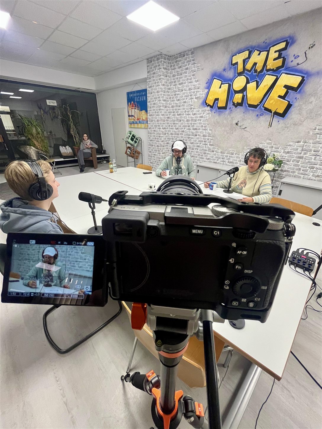 Blick in die Podcast-Produktion von WIR IN HATTINGEN